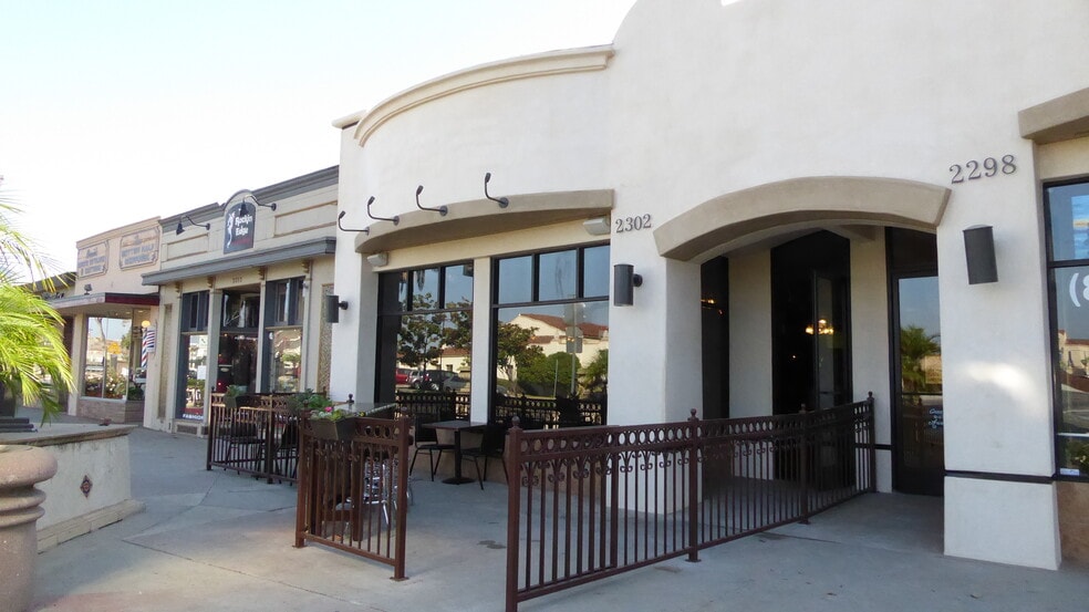 More Photos Of 2298-2302 Ventura Blvd, Camarillo Storefront For Lease