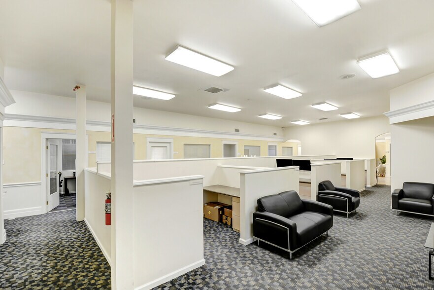 More Photos Of 401 W 4th St, San Bernardino Bank For Sale