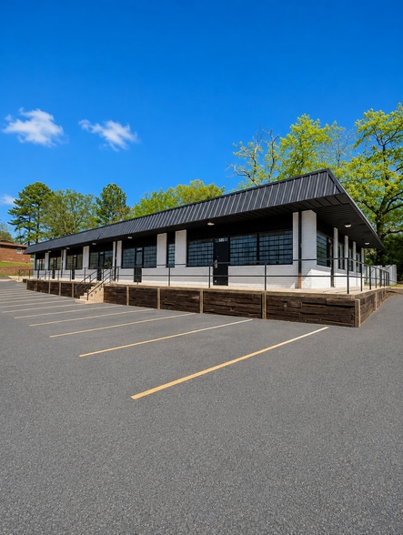 Primary Photo Of 525 E Kiehl Ave, Sherwood Unknown For Lease