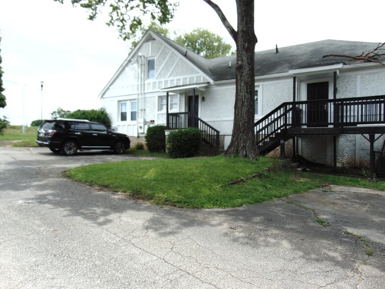 More Photos Of 6277 Memorial Dr, Stone Mountain Medical For Sale