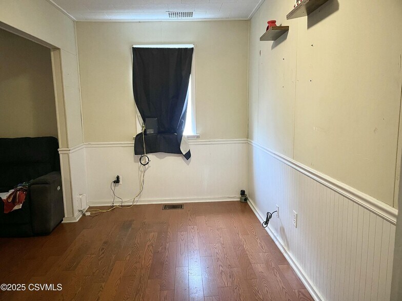 More Photos Of 300-302 N 3rd St, Mifflinburg Apartments For Sale