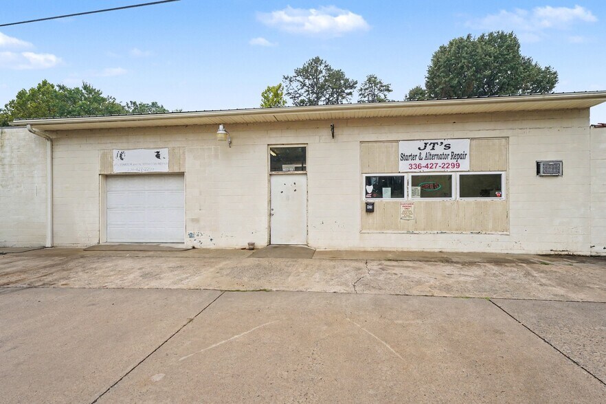 More Photos Of 427 W Gene Hairston St, Madison Auto Repair For Sale