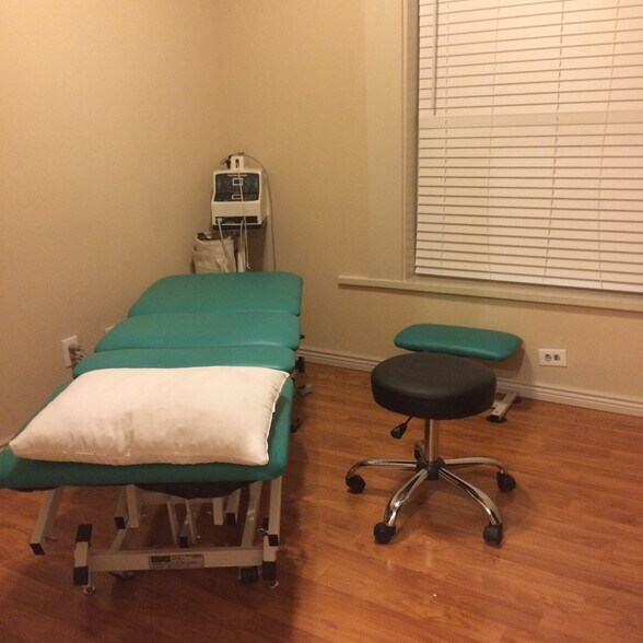 More Photos Of 1755 S 8th St, Colorado Springs Office For Lease