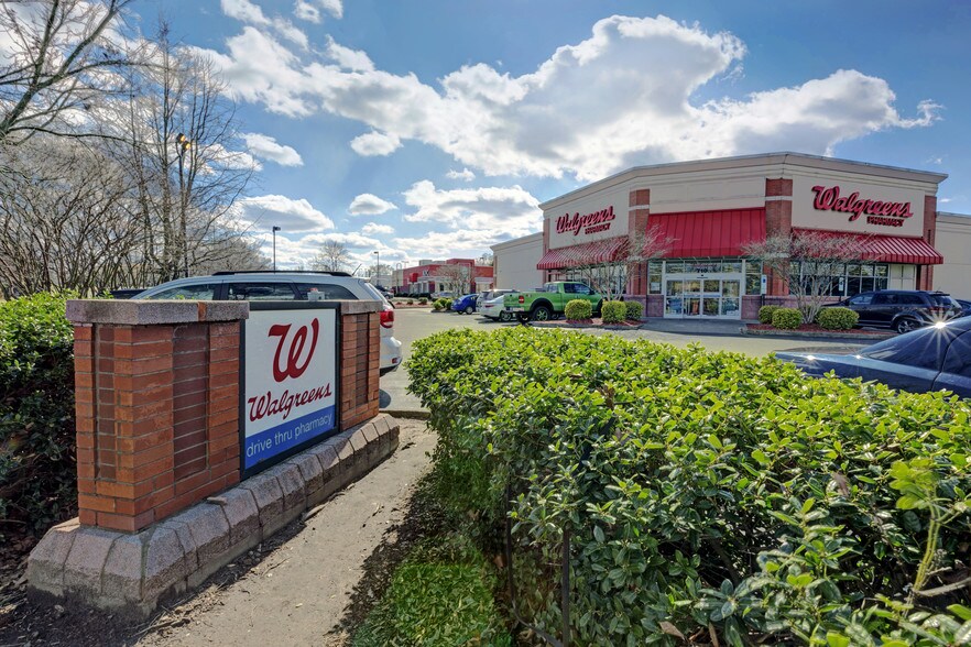 More Photos Of 710 Fayetteville St, Durham General Retail For Sale