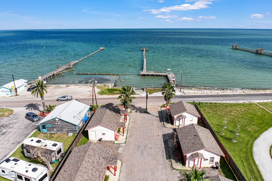 More Photos Of 309 S Fulton Beach Rd, Rockport Hotel For Sale