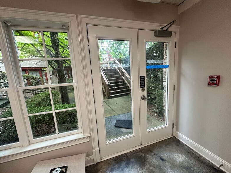 More Photos Of 5920 Odell St, Cumming Office For Sale