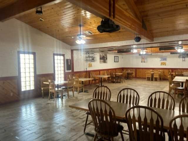 More Photos Of 6100 S Mooney Blvd, Visalia Restaurant For Lease