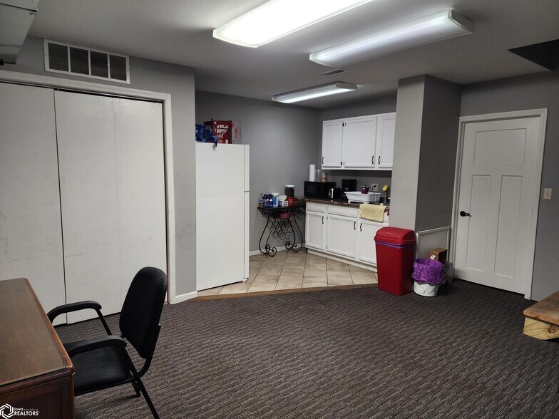 More Photos Of 106 E 7th St, Atlantic Office For Sale