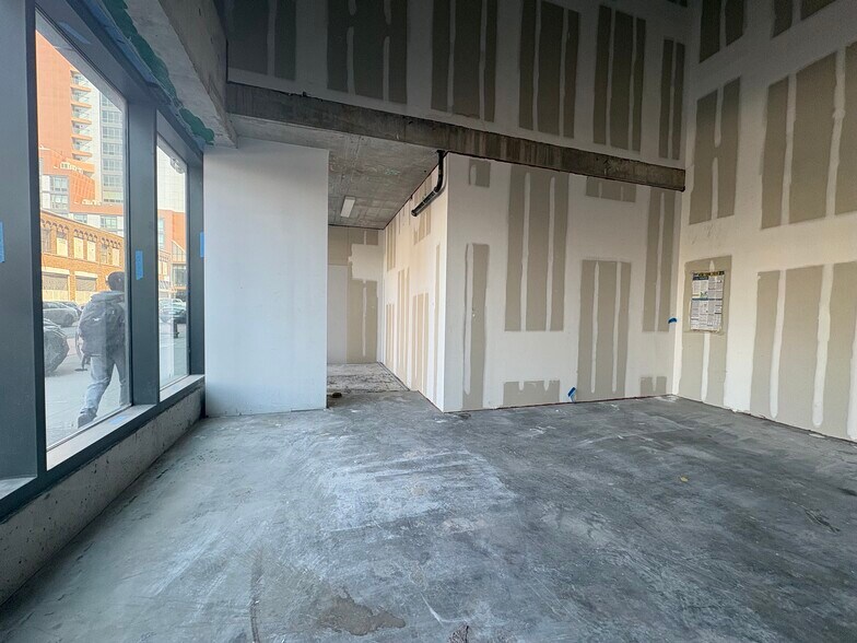 More Photos Of 14810 Archer Ave, Jamaica Storefront For Lease