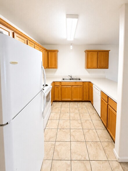 More Photos Of 4955-4959 Elizabeth St N, Keizer Apartments For Sale
