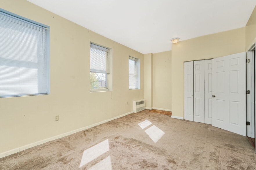 More Photos Of 1969 Bath Ave, Brooklyn Specialty For Sale