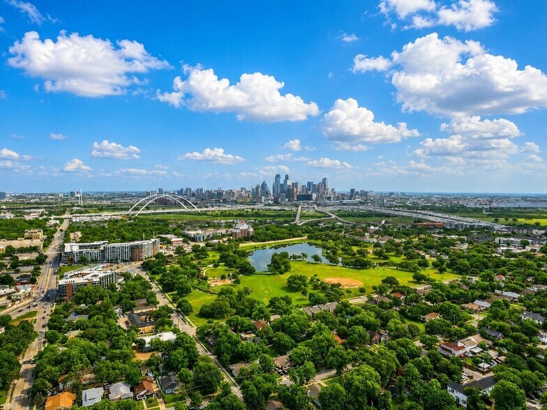 More Photos Of NWC Of Zang Boulevard & Neely St, Dallas Land For Sale