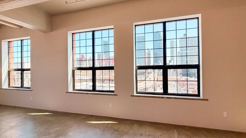 More Photos Of 42-45 12th St, Long Island City Manufacturing For Lease