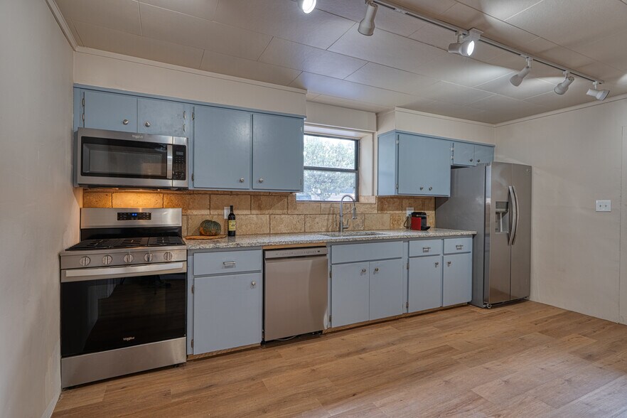 More Photos Of 720-724 School St, Espanola Apartments For Sale