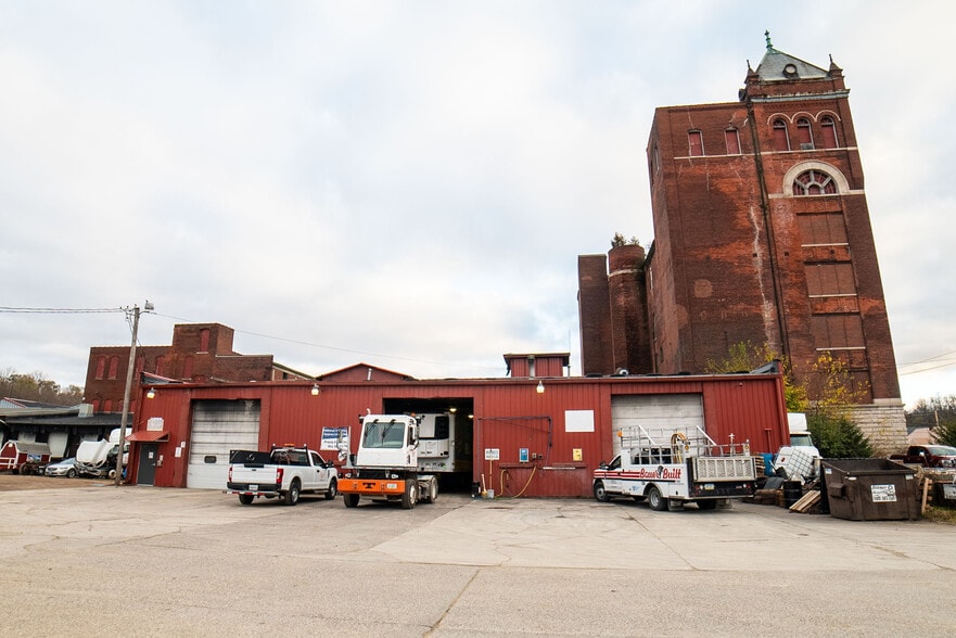 More Photos Of 3040 Jackson St, Dubuque Apartments For Sale