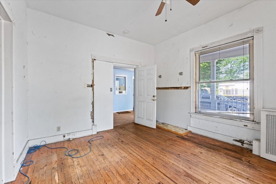 More Photos Of , Scranton Unknown For Sale