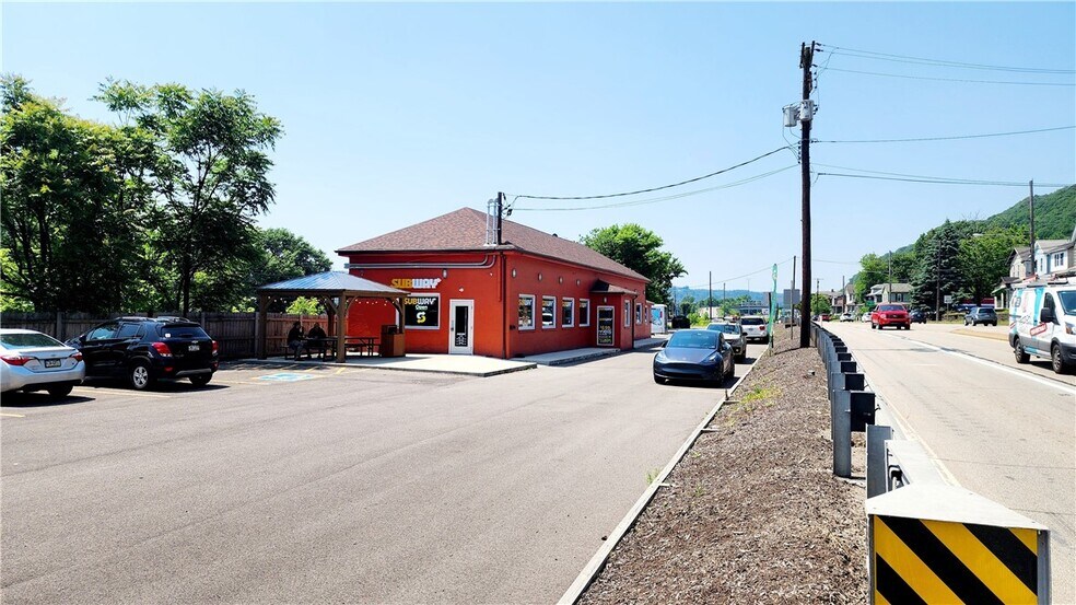 More Photos Of 99 Ohio River Blvd, Leetsdale Fast Food For Sale