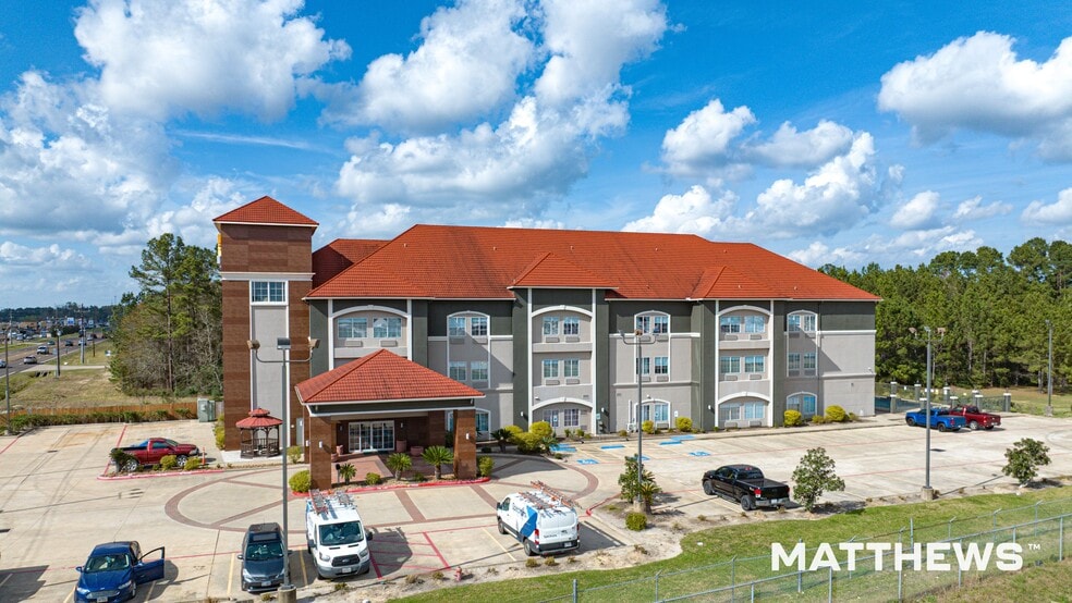 More Photos Of 104 N LHS Dr, Lumberton Hotel For Sale