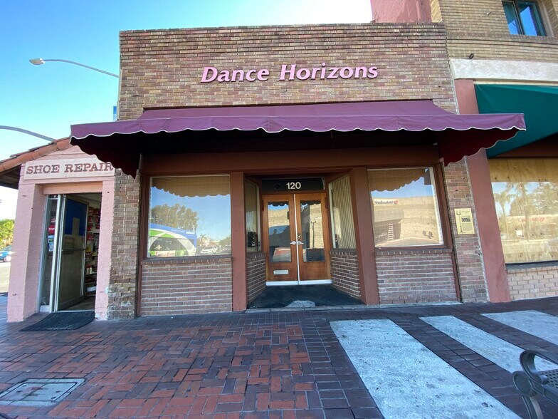 More Photos Of 120 Orange St, Redlands Storefront For Lease