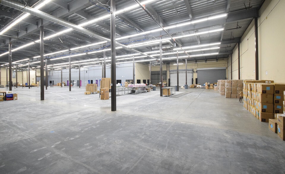 More Photos Of 655 S Santa Fe Ave, Los Angeles Industrial For Lease
