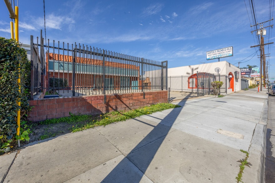 More Photos Of 15201 Prairie Ave, Lawndale Flex For Sale