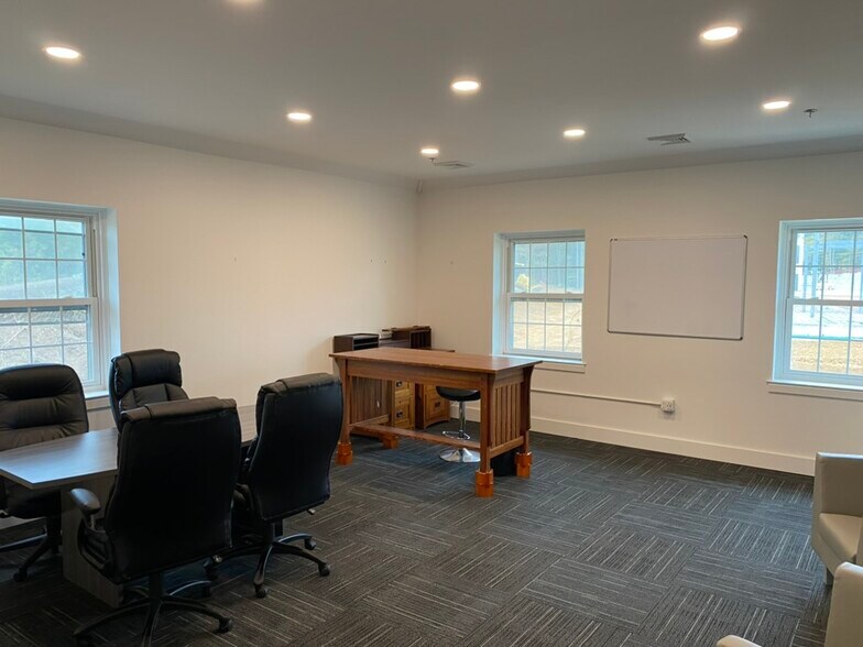 More Photos Of 601 New Britain Rd, Doylestown Unknown For Lease