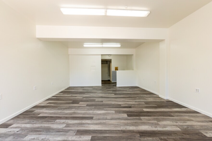 More Photos Of 3700 E 12th St, Oakland Storefront Retail Office For Lease