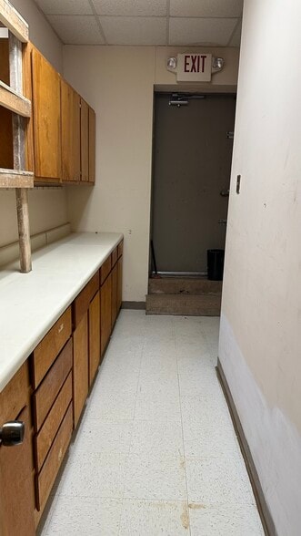 More Photos Of 1580 Connally Dr, Atlanta Office For Lease