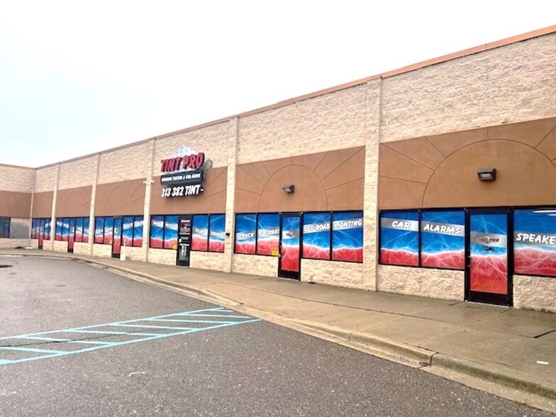 More Photos Of 4089 Dix Hwy, Lincoln Park Storefront For Sale