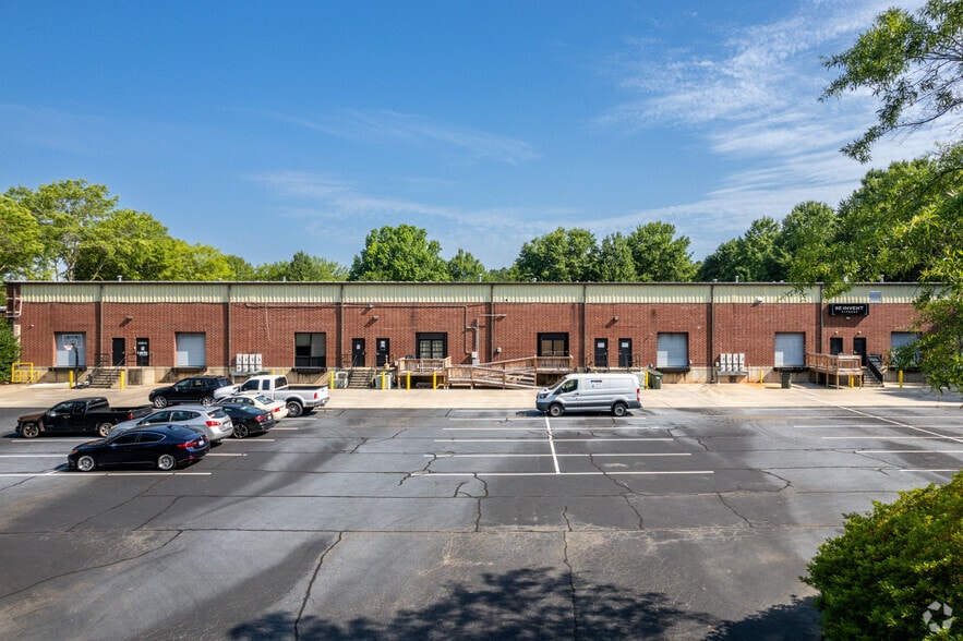 More Photos Of 1150 Crews Rd, Matthews Office For Lease