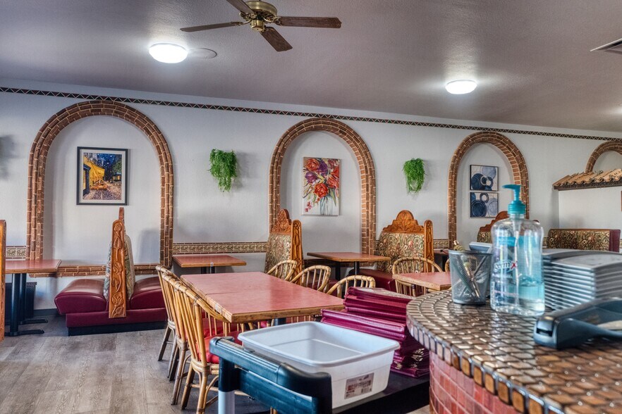 More Photos Of 225 S Toppenish Ave, Toppenish Restaurant For Sale