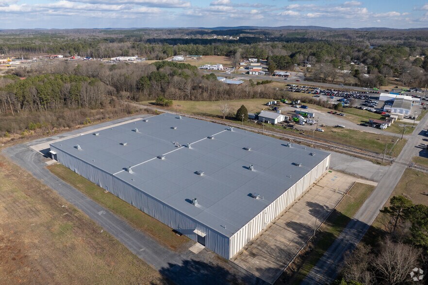 More Photos Of 110 W McCarter Rd, LaFayette Warehouse For Lease