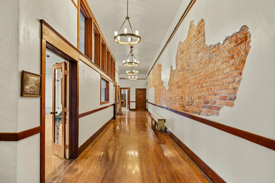 More Photos Of 508 E Main Ave, Chewelah Office For Sale