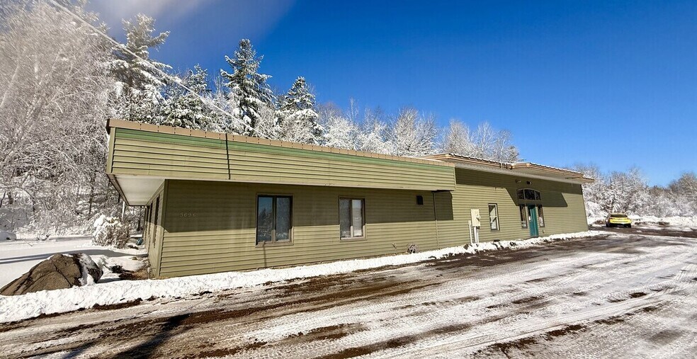 More Photos Of 5696 Highway 8, Rhinelander Flex For Sale
