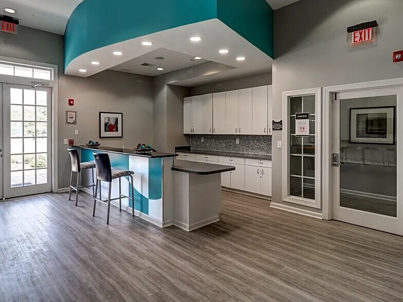 More Photos Of 1300 Independence Place Dr, Hinesville Apartments For Sale
