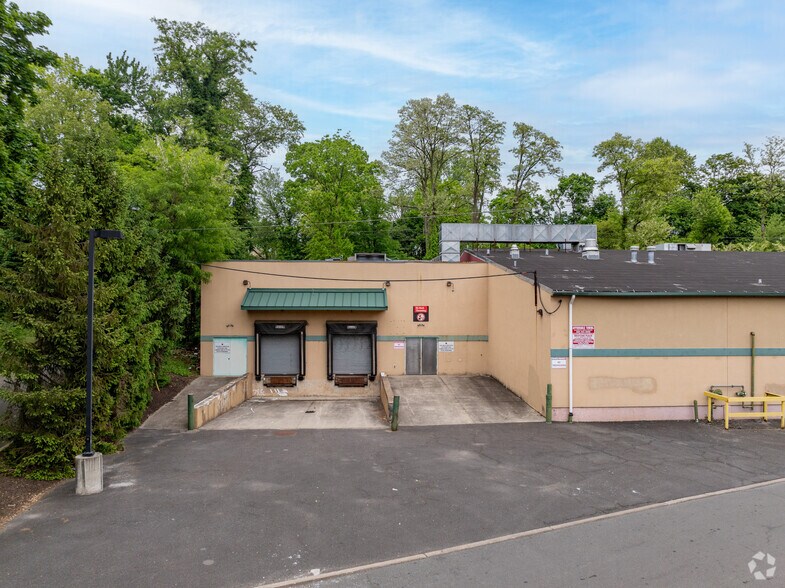 More Photos Of 215 N Hermitage Ave, Trenton General Retail For Sale