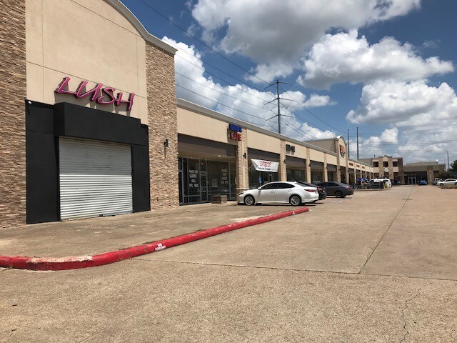 More Photos Of 6100-6198 Wilcrest Dr, Houston Unknown For Lease