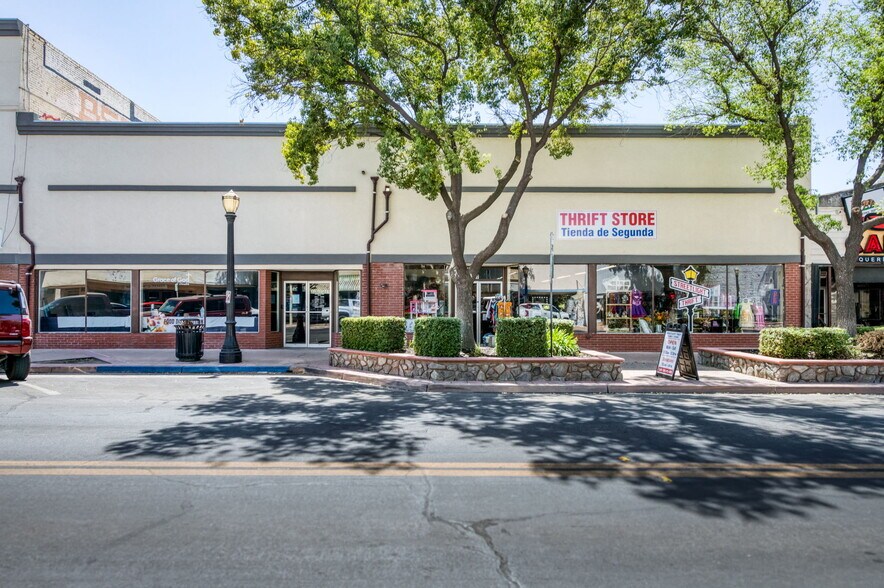 Primary Photo Of 137 N L St, Dinuba Storefront Retail Residential For Sale