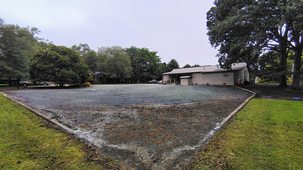 More Photos Of 3456 NC 705 Hwy, Robbins General Retail For Sale