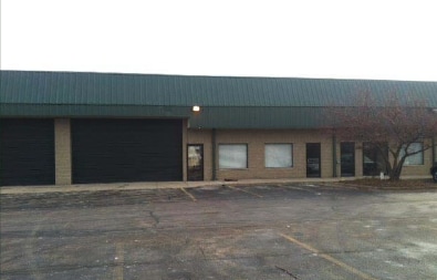 Primary Photo Of 9342-9362 Virginia Rd, Lake In The Hills Service For Lease