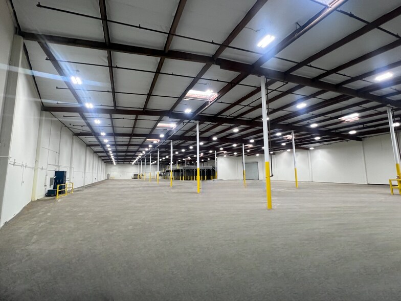 More Photos Of 5650 Knott Ave, Buena Park Warehouse For Lease