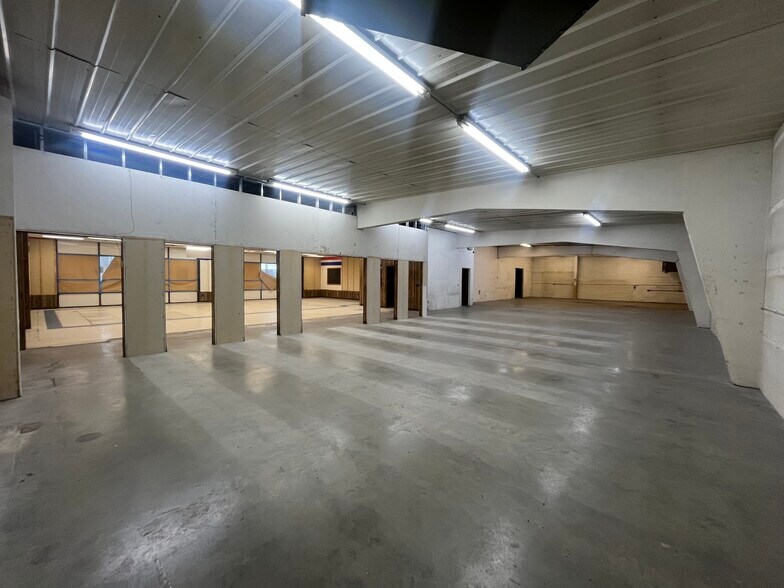 More Photos Of 577 W Coulter Ave, Powell Freestanding For Lease