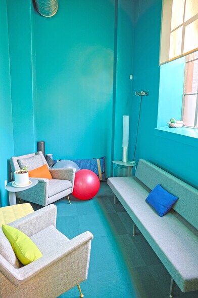 More Photos Of 1375 Park Ave, Emeryville Loft Creative Space For Lease