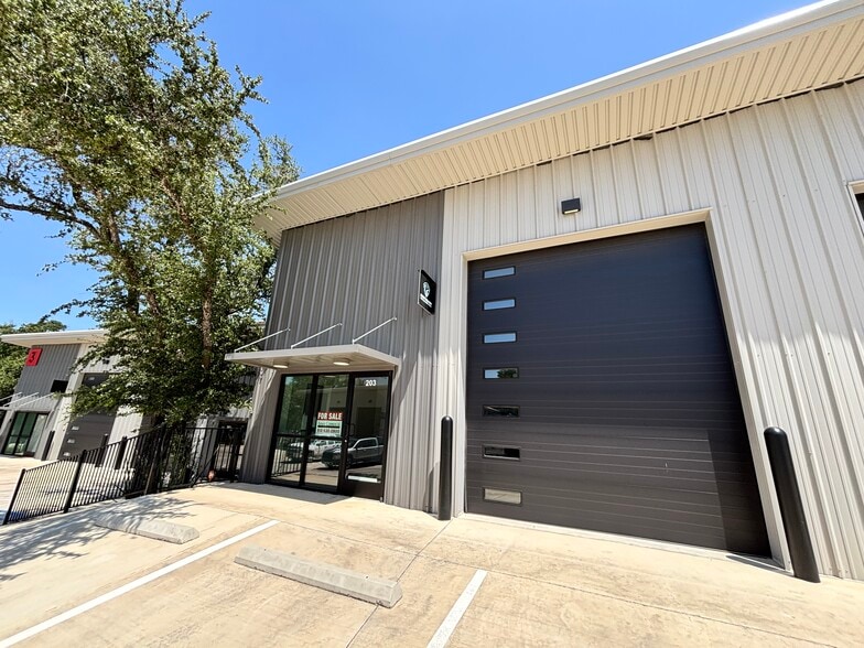 More Photos Of 205 Cantera Way, Georgetown Light Distribution For Sale