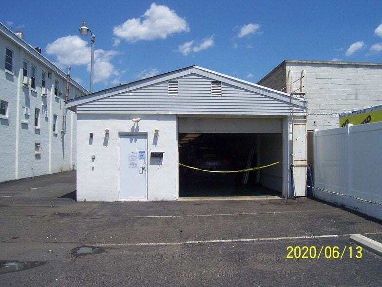 More Photos Of 2619 S Broad St, Trenton Freestanding For Lease