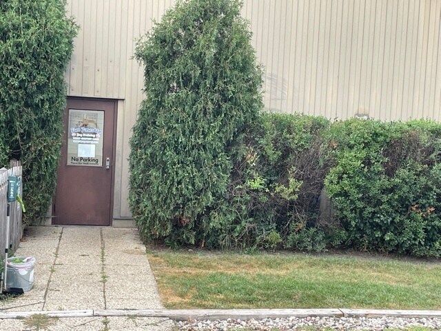 More Photos Of 28846 N Nagel Ct, Lake Bluff Warehouse For Lease