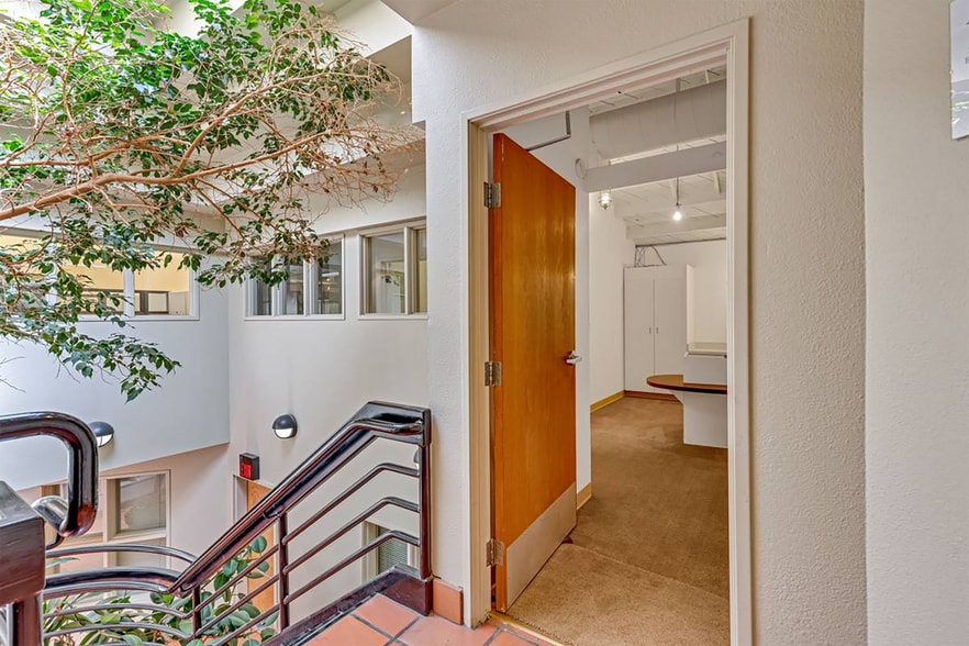 More Photos Of 220 4th St, Oakland Office For Lease