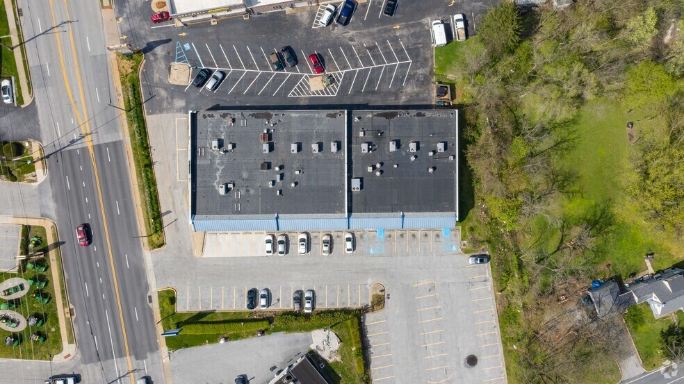 More Photos Of 11203-11221 York Rd, Cockeysville Unknown For Lease