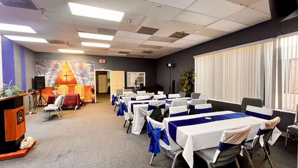 More Photos Of 1602-1670 W Airport Blvd, Sanford Unknown For Lease