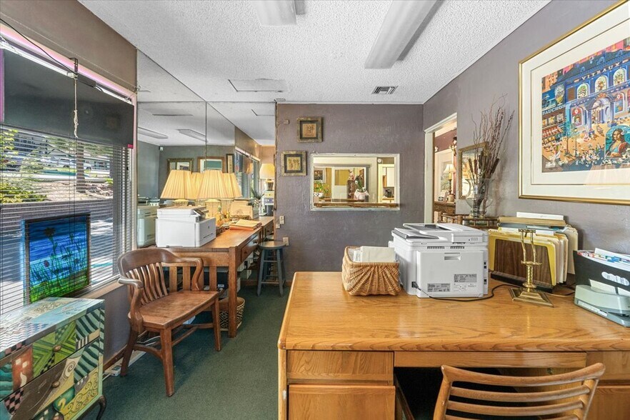 More Photos Of 40585 Big Bear Blvd, Big Bear Lake Office For Sale